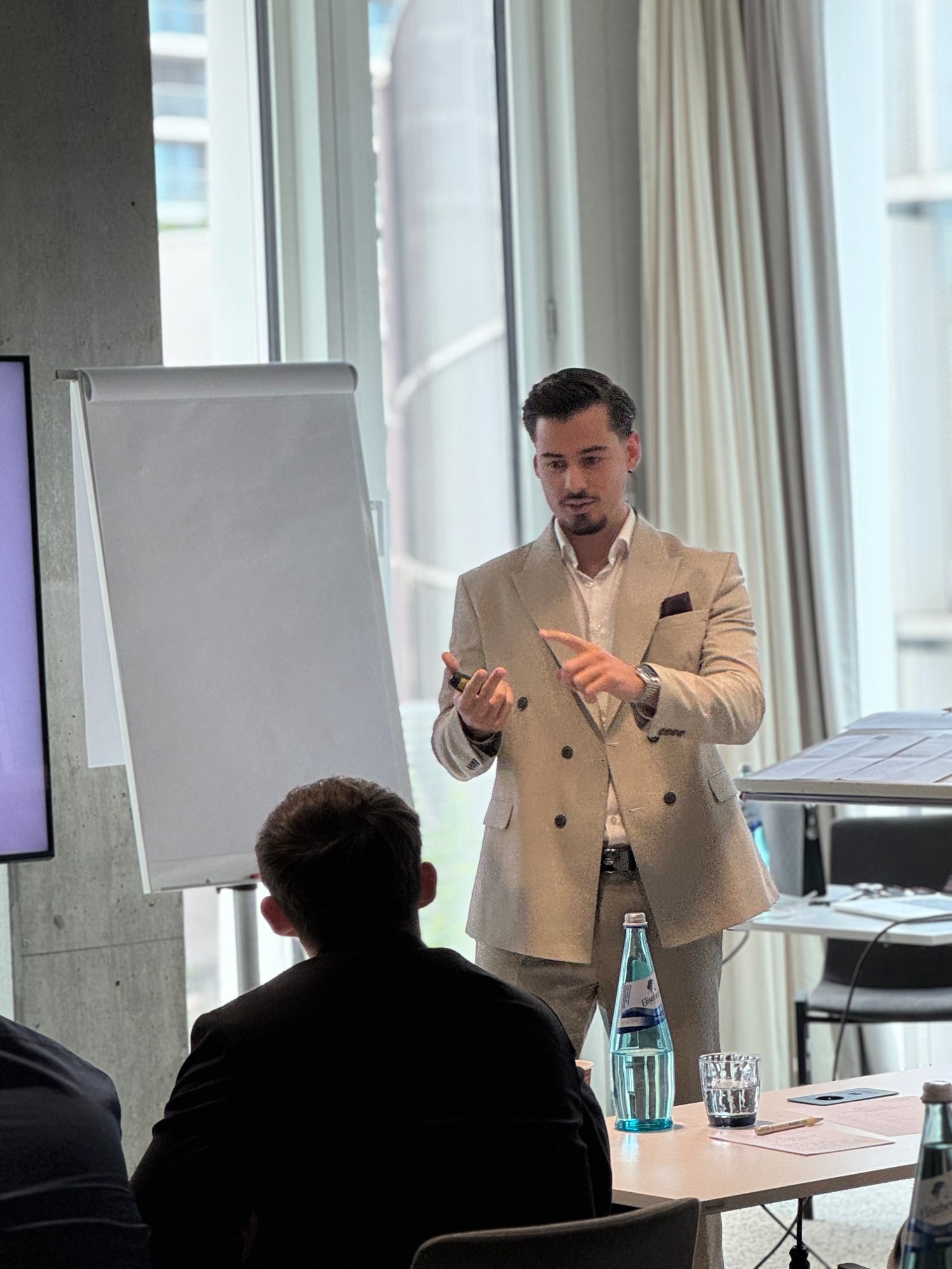 Aref Zohoori – ETF-Experte und Vertriebsführungskraft Frankfurt